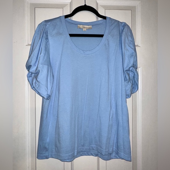 LOFT Tops - Such a fun puff sleeve top from The Loft medium